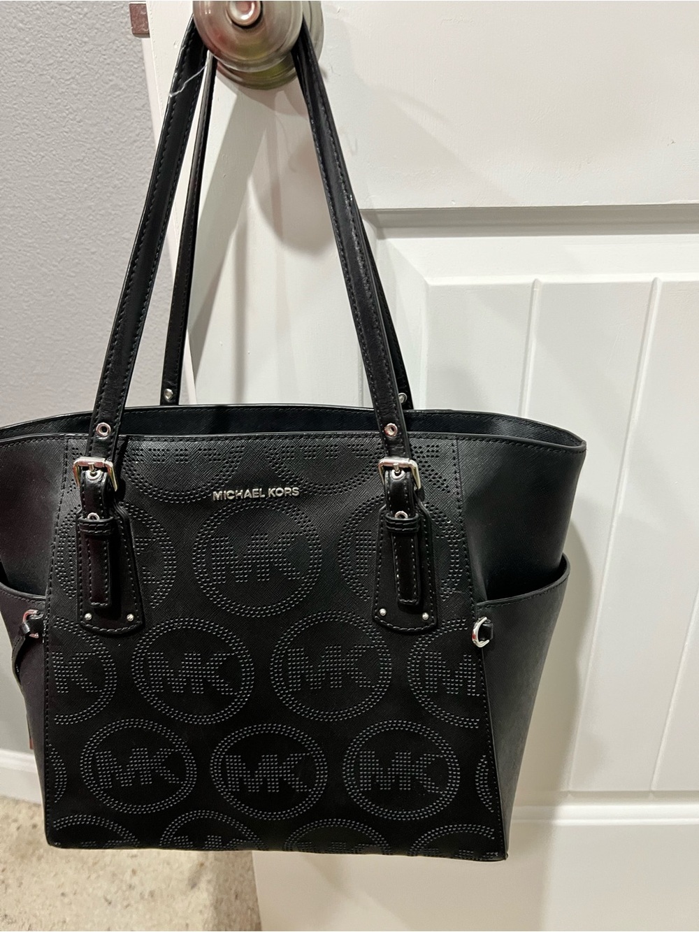 Black MK Michael Kors bag tote purse - Picture 15 of 16
